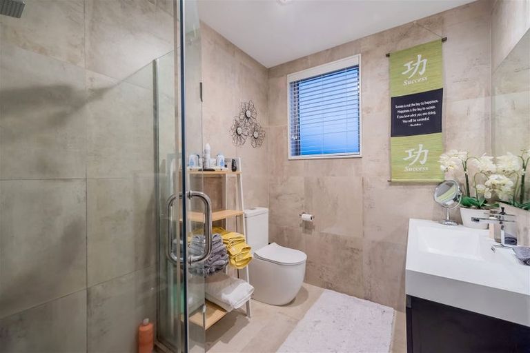 Photo of property in 5 Dida Park Drive, Kumeu, 0810