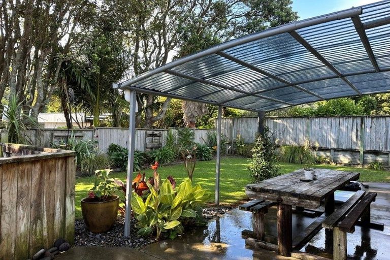 Photo of property in 25a Mcfarlane Street, Oakura, 4314