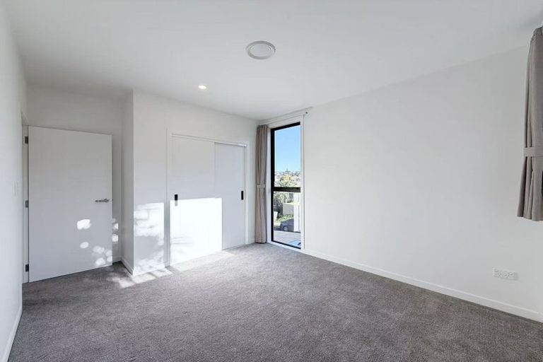 Photo of property in 13a King Richard Place, Browns Bay, Auckland, 0630