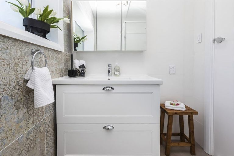 Photo of property in 124b Glandovey Road, Strowan, Christchurch, 8052