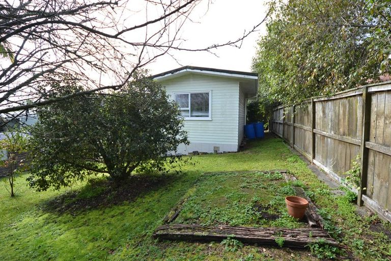 Photo of property in 16 Nutsey Avenue, Northcote, Auckland, 0627