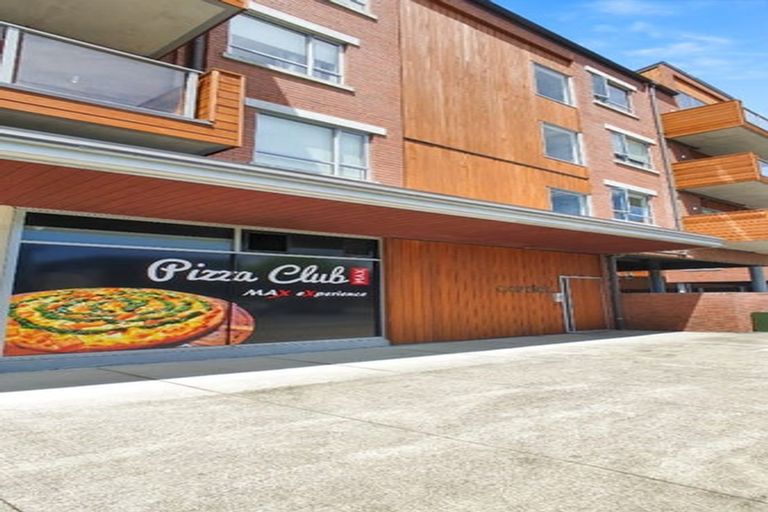 Photo of property in 202/160d Hobsonville Point Road, Hobsonville, Auckland, 0616