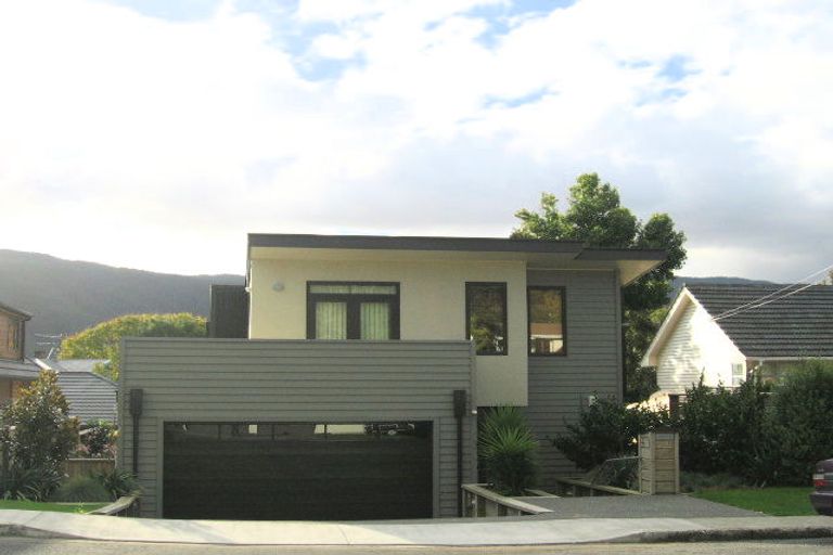 Photo of property in 1b Marlborough Street, Silverstream, Upper Hutt, 5019