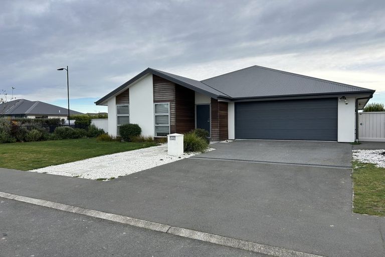 Photo of property in 24 Burnham School Road, Rolleston, 7614