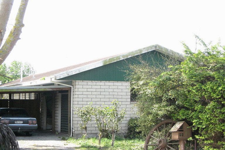 Photo of property in 26 Queens Avenue, Waikuku Beach, 7402