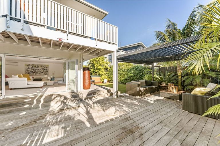 Photo of property in 16 Sutherland Avenue, Mount Maunganui, 3116
