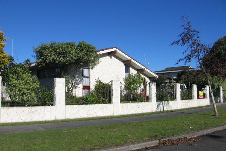 Photo of property in 35 Rennie Avenue, Milson, Palmerston North, 4414