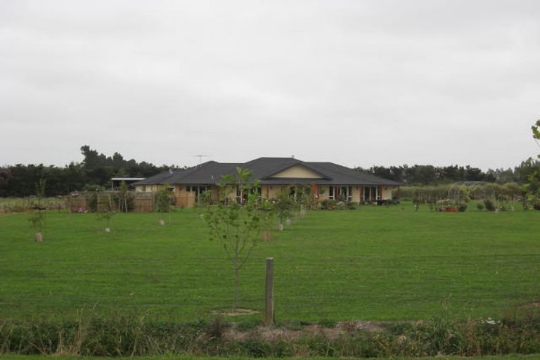 Photo of property in 126 Johnstone Street, Tinwald, Ashburton, 7774