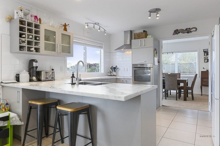 Photo of property in 301b Glengarry Road, Glen Eden, Auckland, 0602