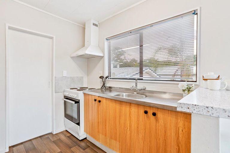 Photo of property in 11 Mona Vale, West Harbour, Auckland, 0618