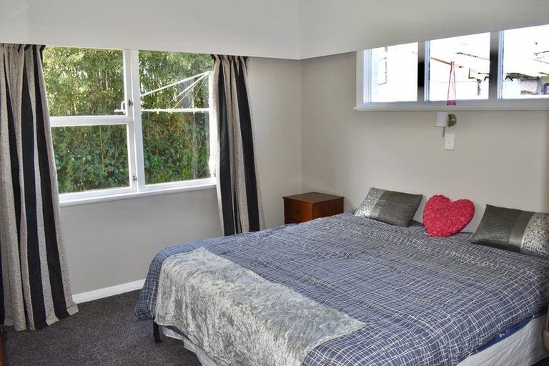 Photo of property in 14b Hariata Street, Otaki, 5512