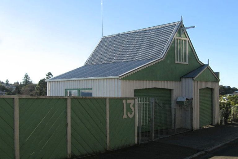 Photo of property in 13 Fitzroy Road, Bluff Hill, Napier, 4110