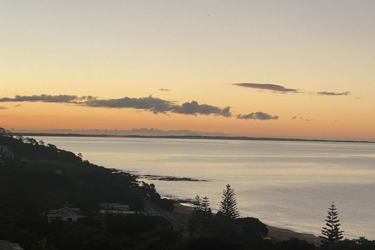 Photo of property in 45 Seaview Road, Cable Bay, 0420