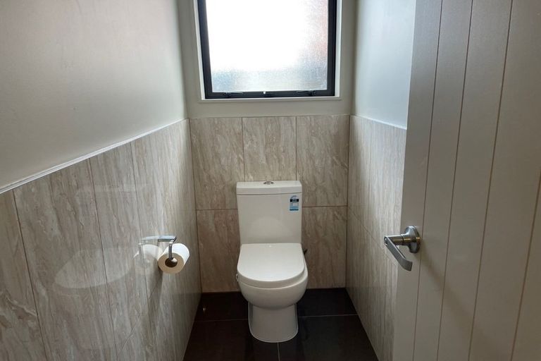 Photo of property in 8a Tawa Crescent, Manurewa, Auckland, 2102