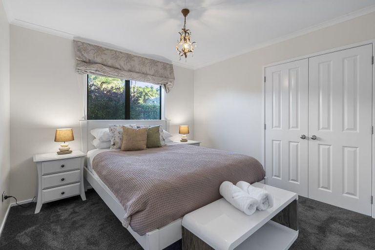 Photo of property in 20 Gemini Place, Kawaha Point, Rotorua, 3010