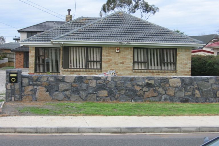 Photo of property in 11 Lipscombe Avenue, Papatoetoe, Auckland, 2025