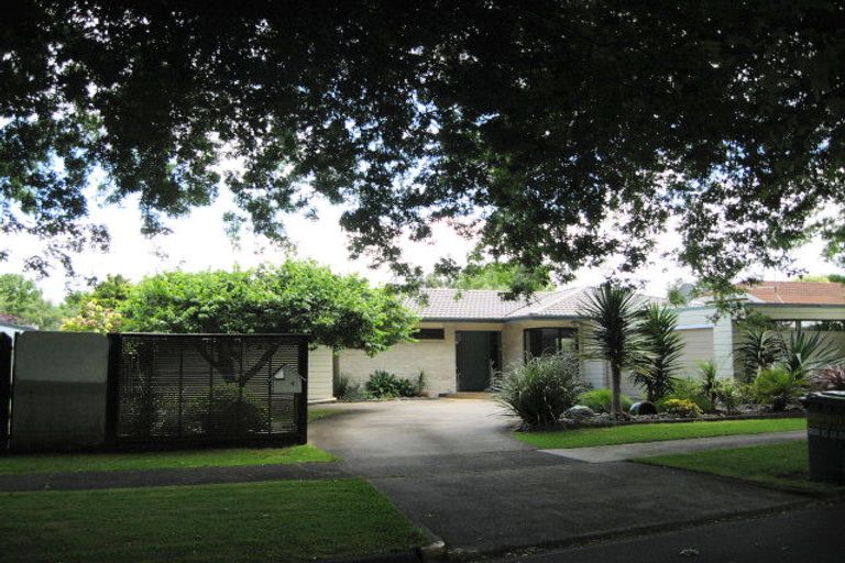 Photo of property in 4 Biscay Place, Conifer Grove, Takanini, 2112