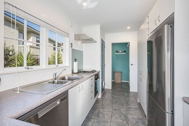 Photo of property in 23 Hicks Close, Whitby, Porirua, 5024