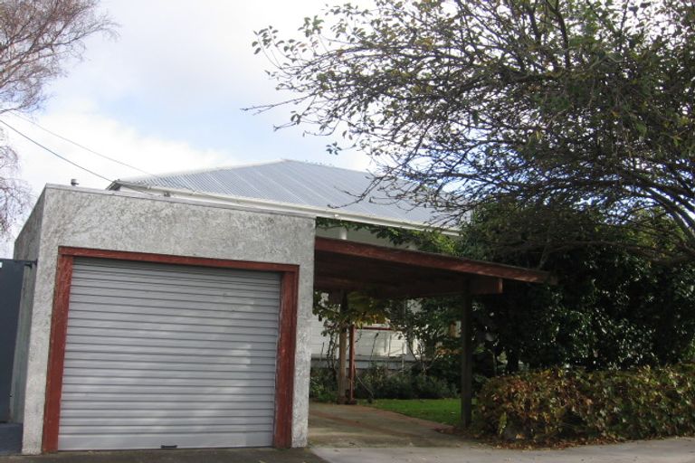 Photo of property in 27 Hautana Square, Woburn, Lower Hutt, 5010