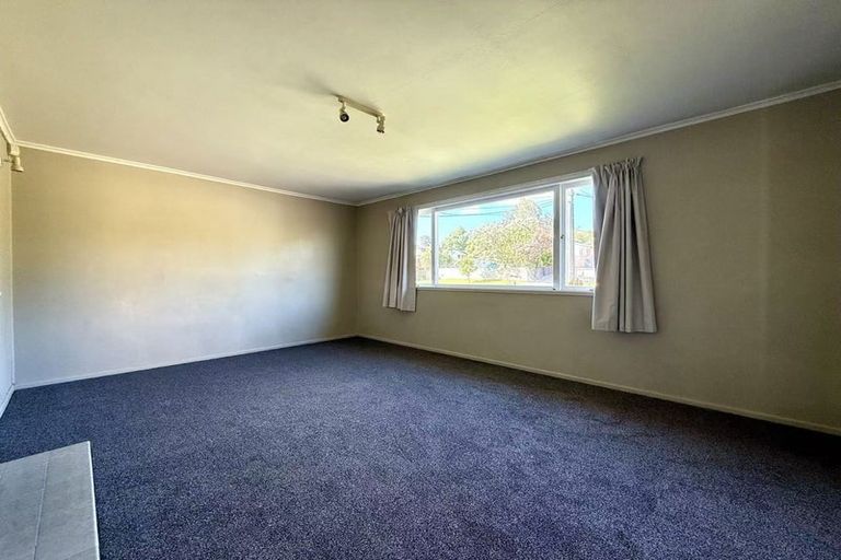 Photo of property in 23 Lauderdale Road, Birkdale, Auckland, 0626