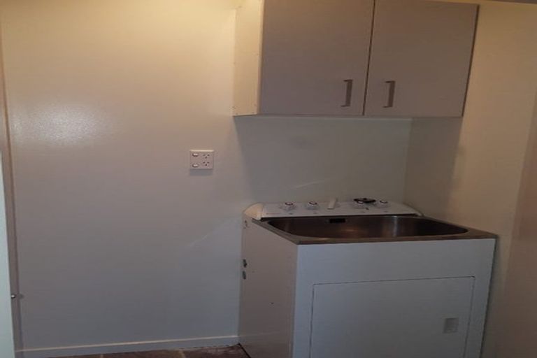 Photo of property in 28 Priscilla Crescent, Melville, Hamilton, 3206