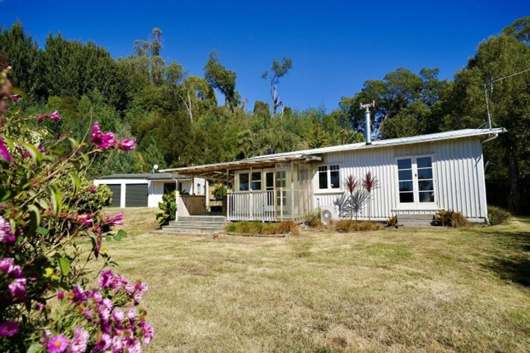 Photo of property in 1499 Motueka Valley Highway, Ngatimoti, Motueka, 7196