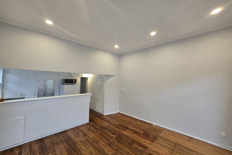 Photo of property in 168 Tasman Street, Mount Cook, Wellington, 6021