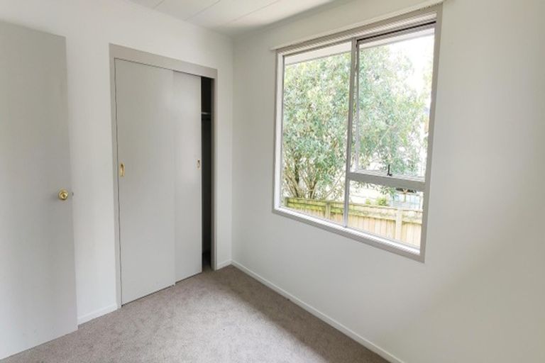 Photo of property in 156 Lynn Road, Bayview, Auckland, 0629