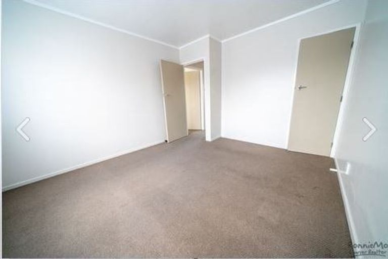 Photo of property in 2/41 Miro Street, New Lynn, Auckland, 0600