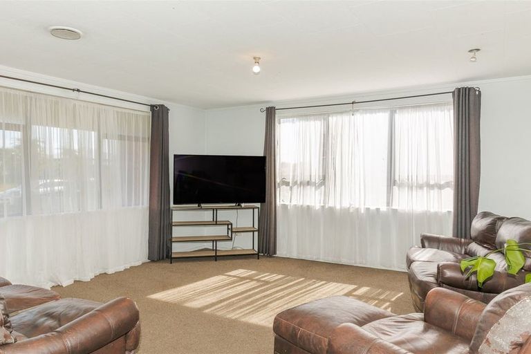 Photo of property in 95 Queen Street, Westport, 7825