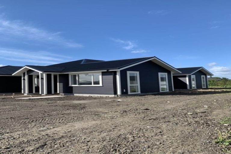 Photo of property in 52 Watkins Drive, Rangiora, 7400