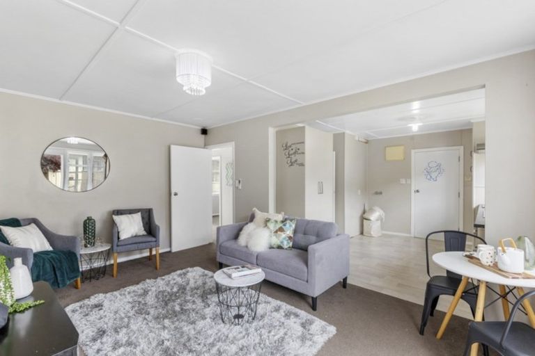 Photo of property in 308 George Street, Stokes Valley, Lower Hutt, 5019