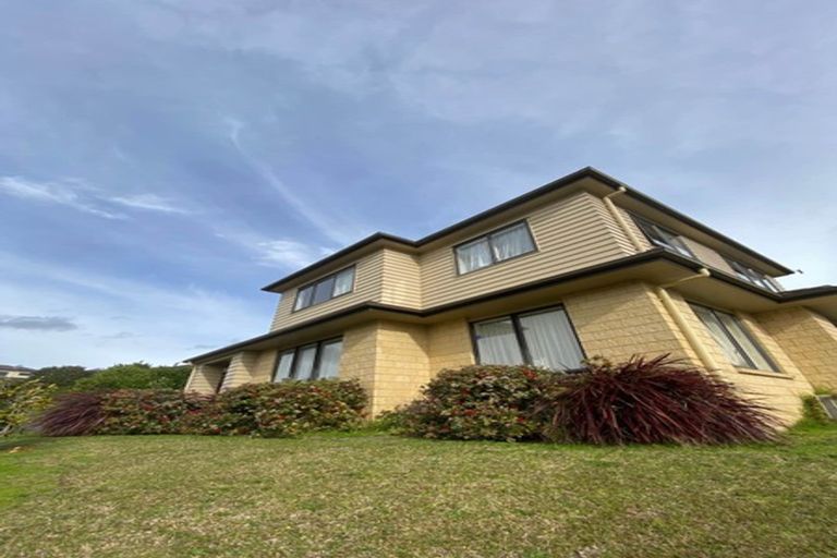 Photo of property in 1 Cetona Court, Flat Bush, Auckland, 2019