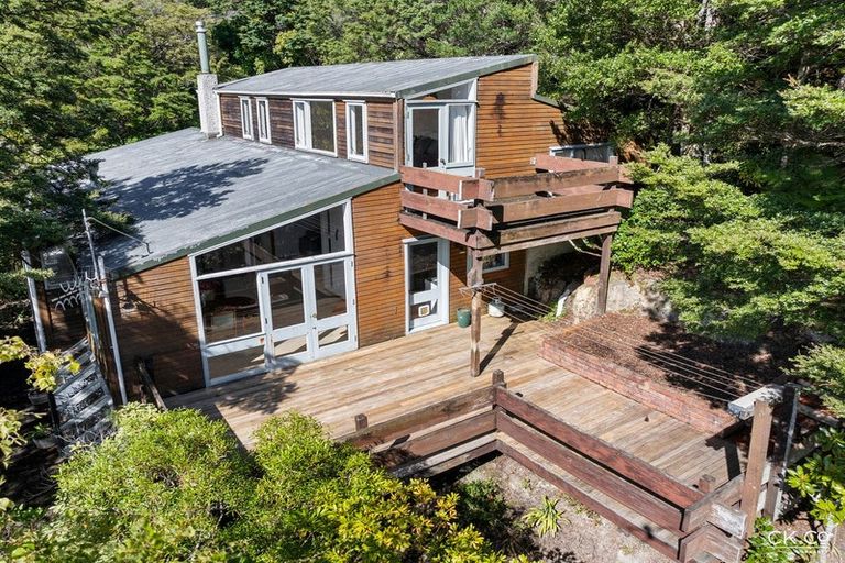 Photo of property in 72a Chatsworth Road, Silverstream, Upper Hutt, 5019