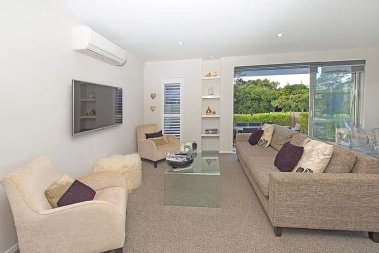 Photo of property in 297 Millwater Parkway, Silverdale, 0932