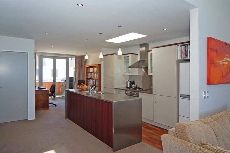 Photo of property in Marrakech Cafe, 18/305 Evans Bay Parade, Hataitai, Wellington, 6021