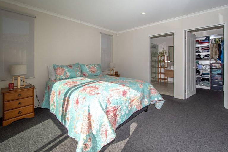 Photo of property in 6 Taniwha Street, Pegasus, 7612