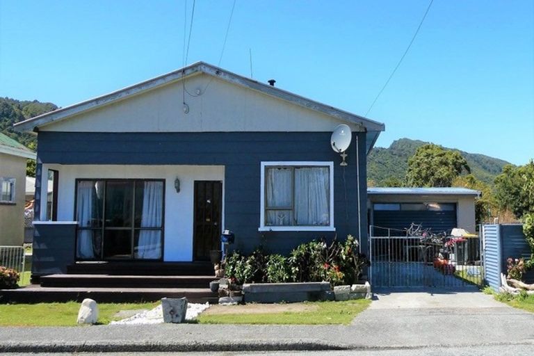 Photo of property in 23 Clifford Street, Cobden, Greymouth, 7802