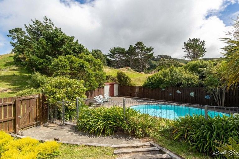 Photo of property in 18 Crestview Grove, Belmont, Lower Hutt, 5010