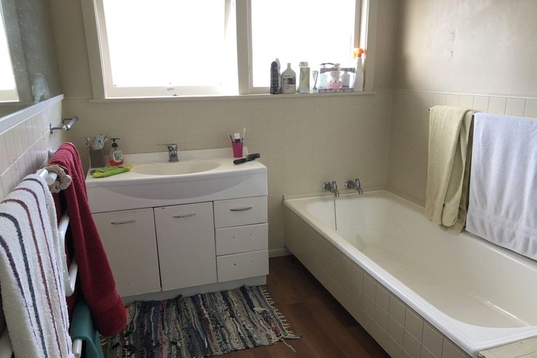 Photo of property in 59 Casey Avenue, Fairfield, Hamilton, 3214