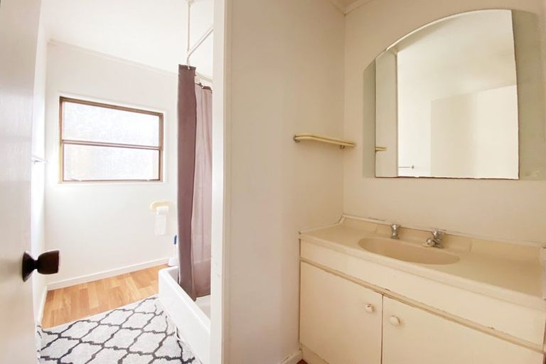 Photo of property in 4/133 Ennis Avenue, Pakuranga Heights, Auckland, 2010