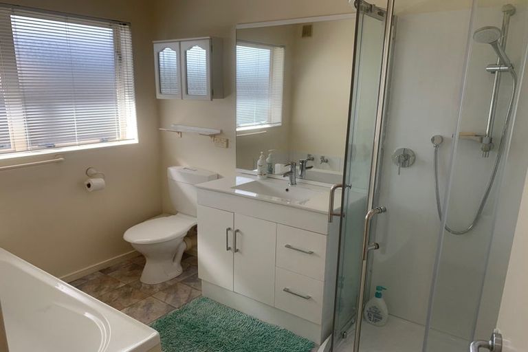 Photo of property in 502 Great South Road, Rosehill, Papakura, 2113