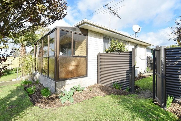 Photo of property in 1/2 Bayswater Crescent, Bromley, Christchurch, 8062