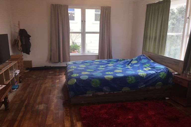 Photo of property in 130 Champion Street, Cannons Creek, Porirua, 5024