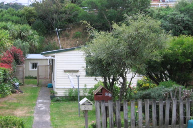 Photo of property in 21a Akatea Street, Berhampore, Wellington, 6023