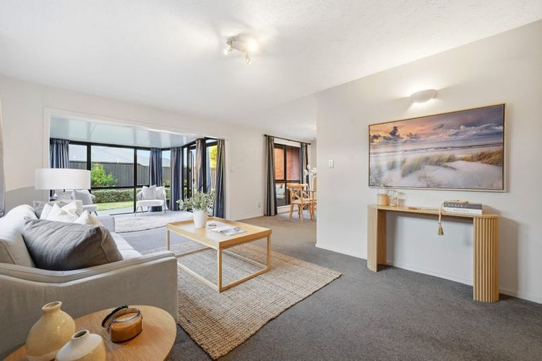 Photo of property in 2/89 Windermere Road, Papanui, Christchurch, 8053