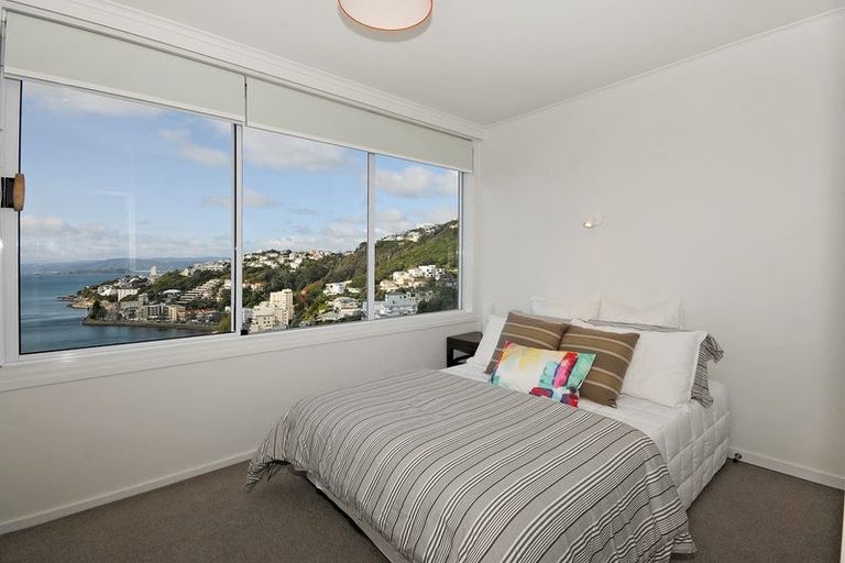 Photo of property in 9/2 Oriental Terrace, Mount Victoria, Wellington, 6011