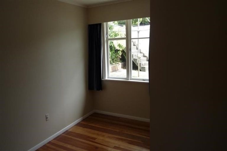 Photo of property in 26 Arapiko Street, Johnsonville, Wellington, 6037