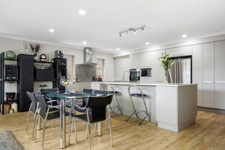 Photo of property in 10 Devon Crescent, Darfield, 7510