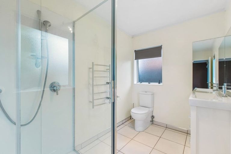 Photo of property in 2/10 Mangarata Avenue, Papatoetoe, Auckland, 2025